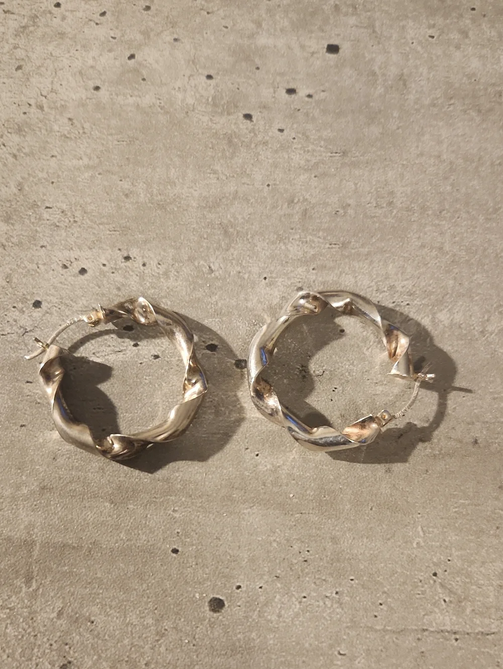 RAS 925 Twisted Ribbon Hoops Earrings Pierced. 1.2